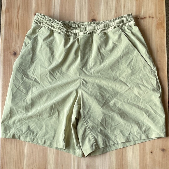 lululemon athletica Other - Lululemon Mens Green Pace Breaker Shorts Fully Lined 7"